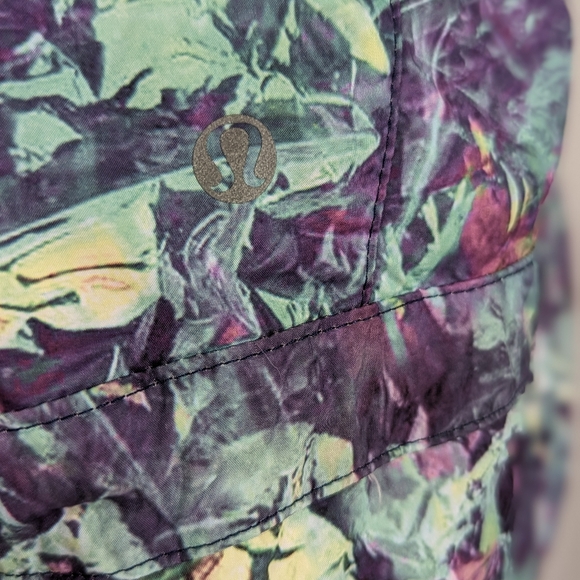 LULULEMON Miss Misty Jacket II in Iridescent Multi Sz 6 - Picture 13 of 16